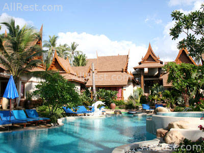 Thai House Beach Resort 